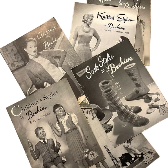 (8) Lot of 7 Beehive vintage knitting books 1950s family baby child - Picture 9 of 10